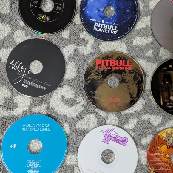 Assorted Music CDs Collection - Picture 2 of 5